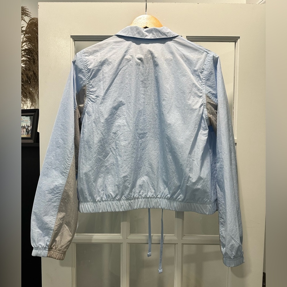 Nike Jordans Women’s Flight Woven Essentials Utility Active Jacket - Size Small - Picture 3 of 9